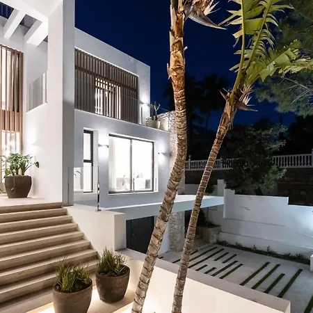 Exclusiva Con Piscina Privada Climatizada ヴィラ