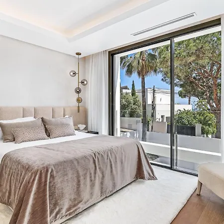 Exclusiva Con Piscina Privada Climatizada * マルベーリャ