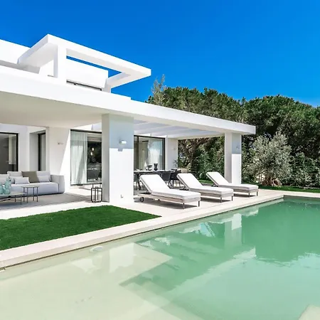 Exclusiva Con Piscina Privada Climatizada マルベーリャ