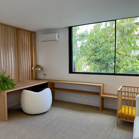 Exclusiva Con Piscina Privada Climatizada Villa